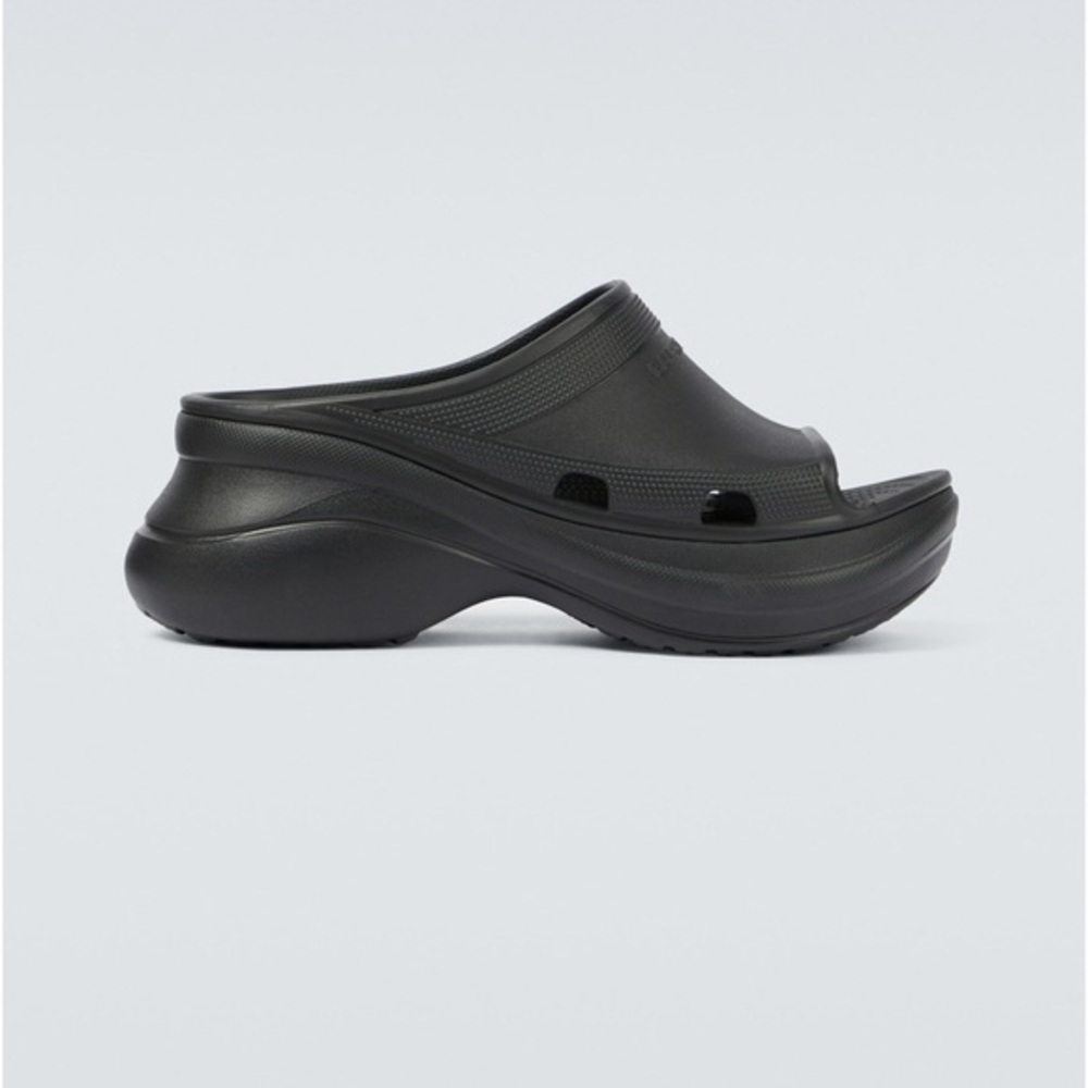 Balenciaga - Pool Crocs™ rubber sandals